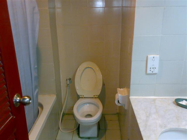 050120101377 (Small).jpg