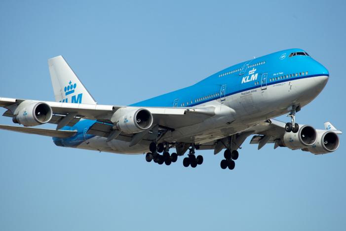 l-005599817461.jpg