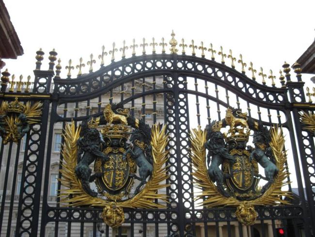 Buckingham palace 107.jpg