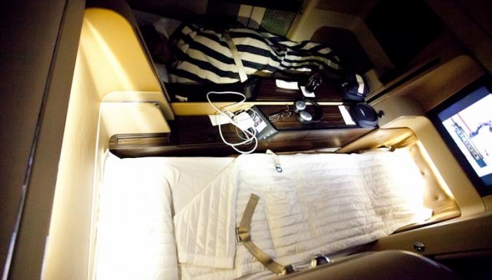 wpid5406-Etihad-Airways-New-York-to-Abu-Dhabi-First-Class-Bed-8.jpg
