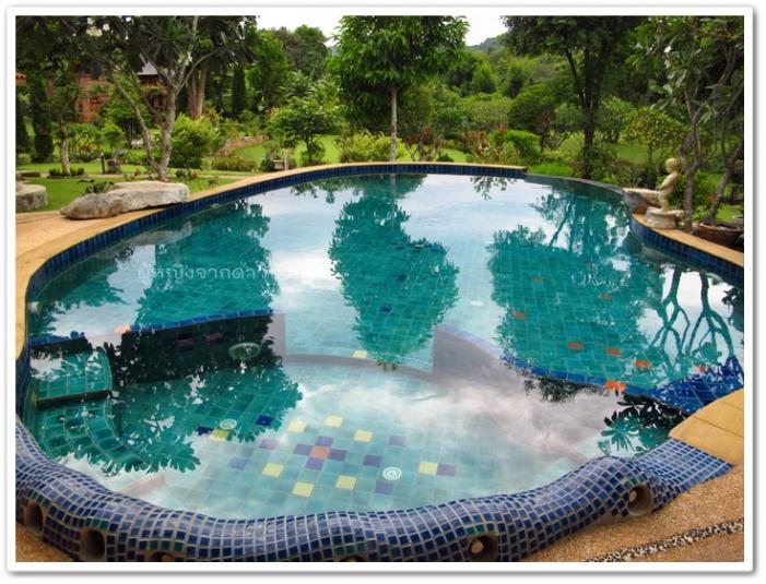 pond003.jpg