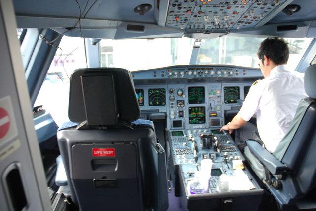 TG 235 BKK - HDY (198).JPG